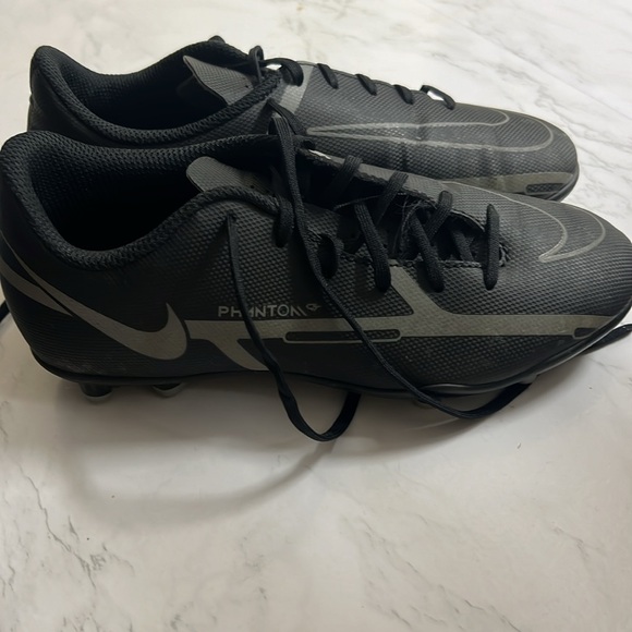 Nike Jr Phantom GT2 Club FG/MG Soccer Cleats - Picture 4 of 7